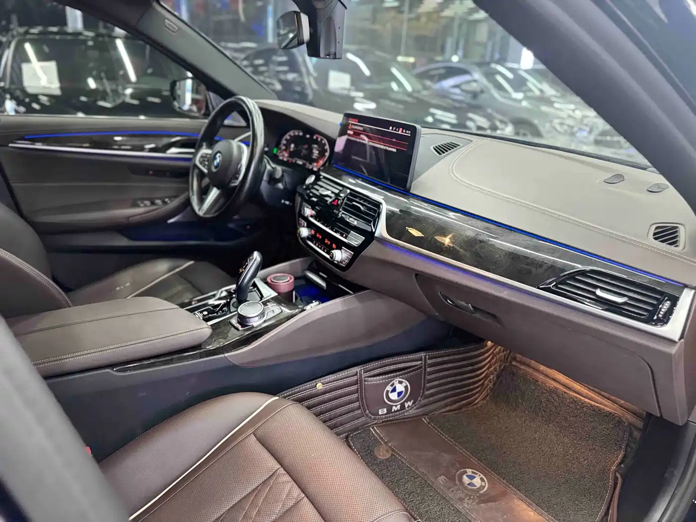 BMW 5 Series 2021 525Li M Sport Package фото 15
