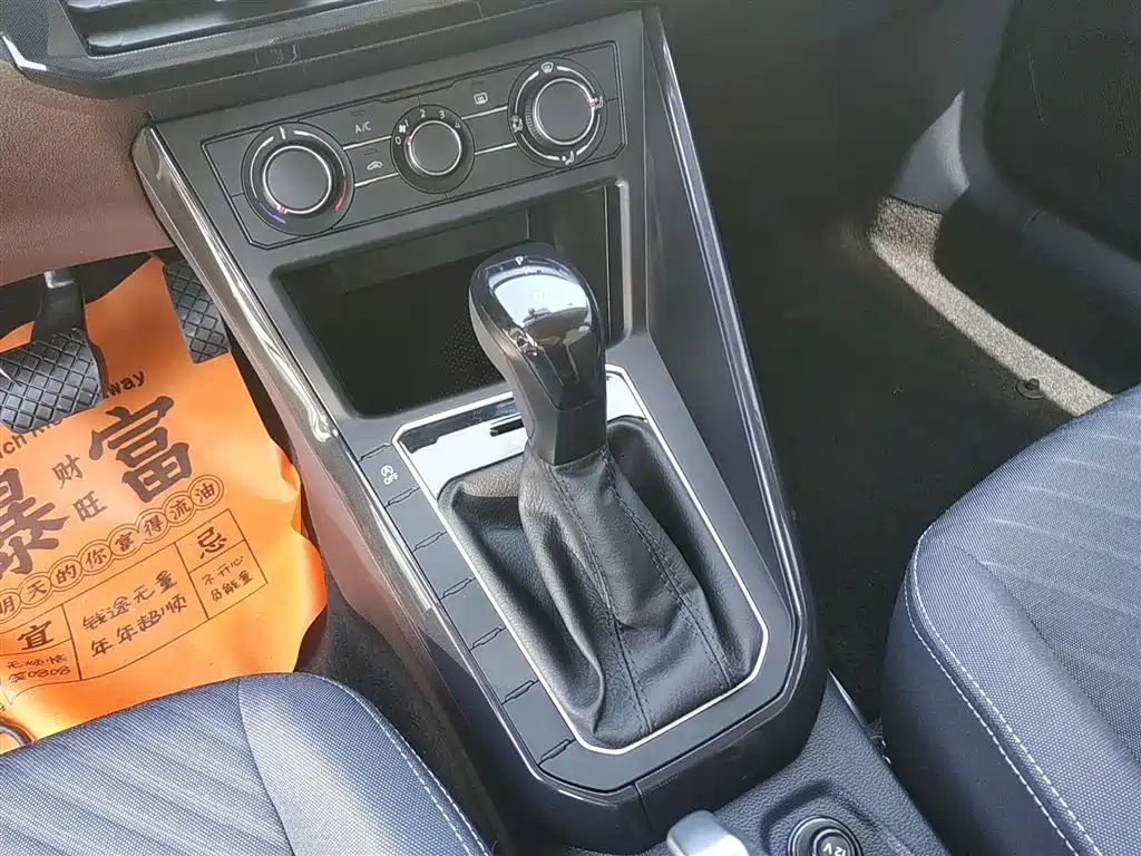 Volkswagen Lavida 2023 New Sharp 1.5L Auto Premium Edition фото 14
