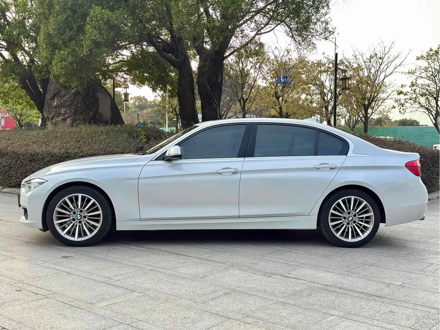 BMW 3 Series 2019 320Li Fashion Type фото 4