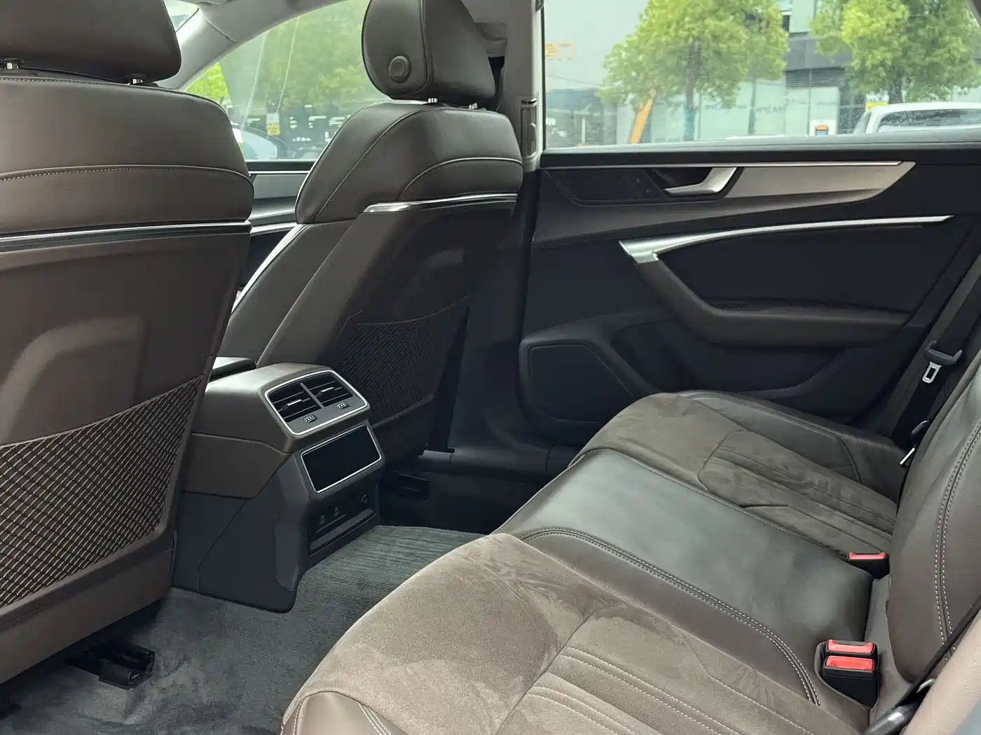 Audi A7L 2024 45TFSI S-line Dream Edition Crystal Package фото 9