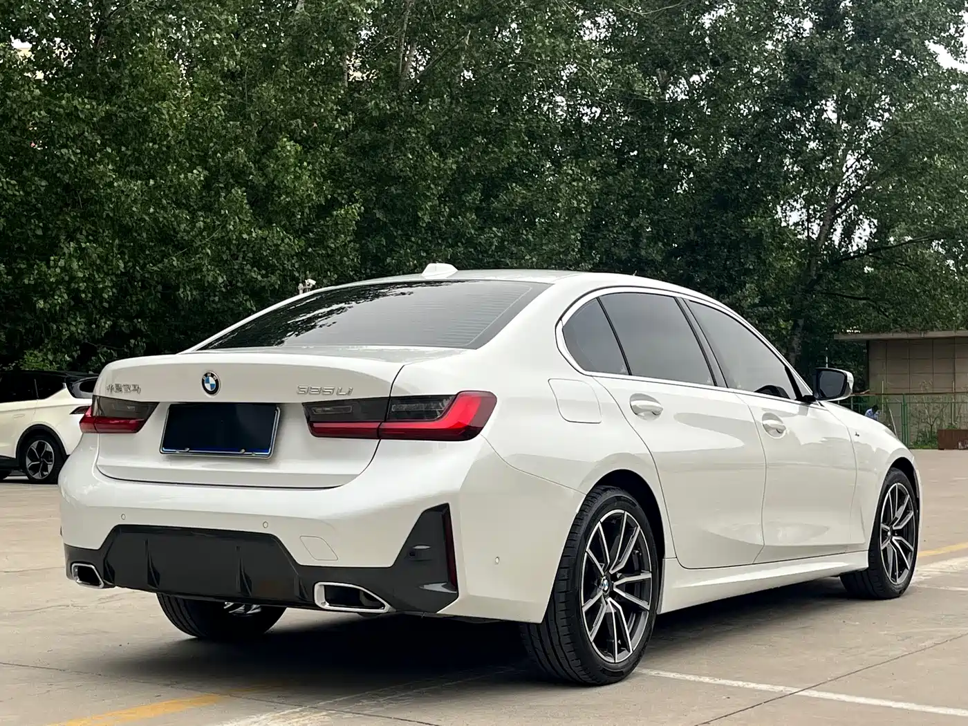 BMW 3 Series 2023 325Li M Sport Package фото 5