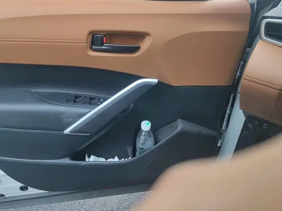 Toyota Corolla Cross 2023 Hybrid 2.0L Pioneer Edition фото 7