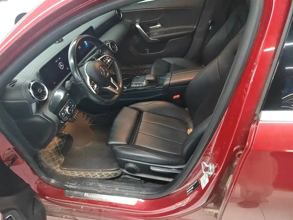 Mercedes-Benz A-Class 2021 A 200 L Sport Sedan Dynamic Type фото 11