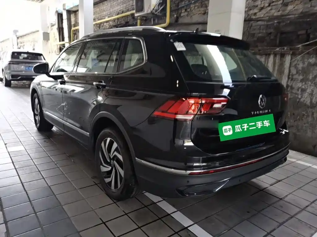 Фото 5 - Volkswagen Tiguan L