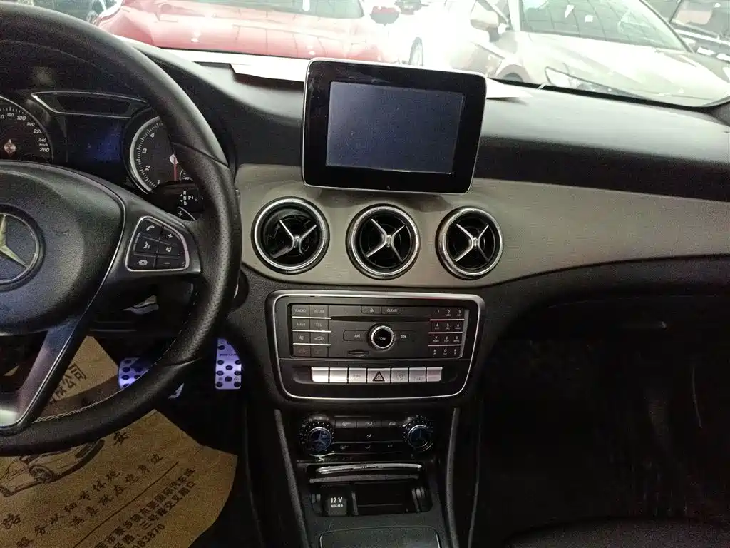 Mercedes-Benz CLA (Import) 2016 Facelift CLA 200 Sport фото 13