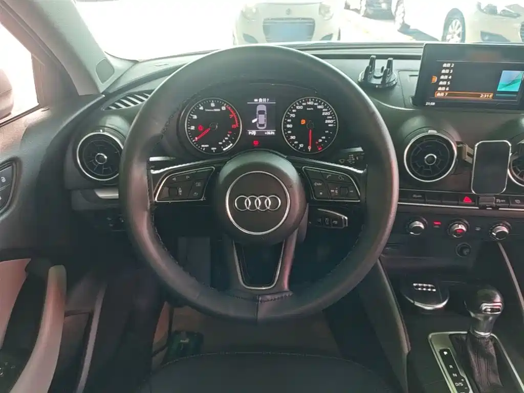 Audi A3 2017 Limousine 35 TFSI Progressive фото 11