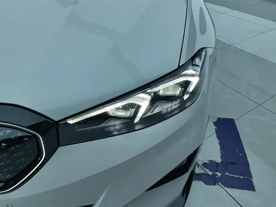 BMW i3 2025 eDrive 40 L Shadow Night Sport Package фото 5