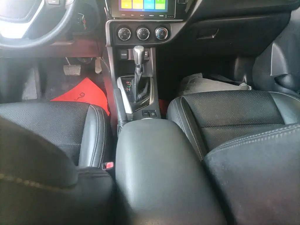 Toyota Levin 2017 Facelift 185T CVT Elite (China V) фото 14