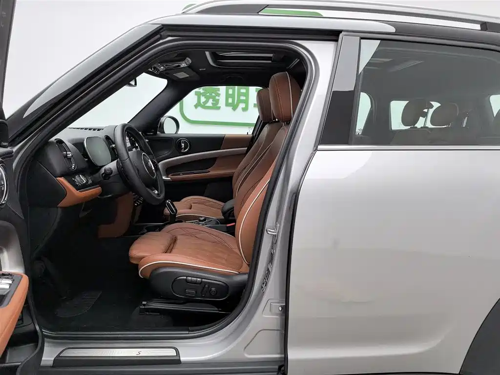 MINI COUNTRYMAN 2023 Second Facelift 2.0T COOPER S ALL4 Connoisseur фото 10
