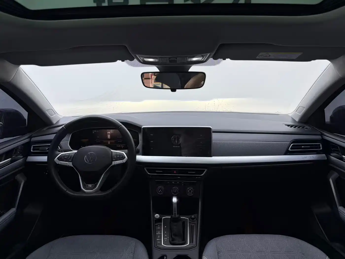 Volkswagen Lavida 2024 Model 300TSI DSG Full Comfort Edition фото 8