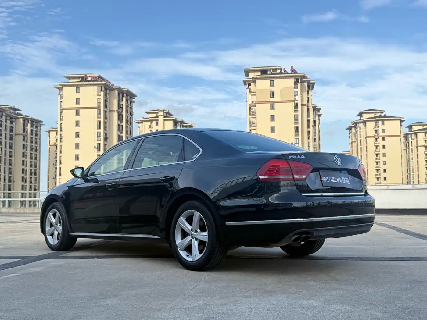 Volkswagen Passat 2014 1.8TSI DSG Executive Edition фото 15