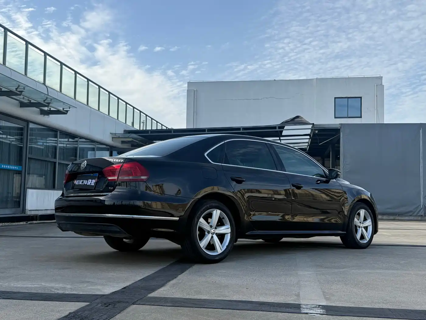 Volkswagen Passat 2014 1.8TSI DSG Executive Edition фото 13