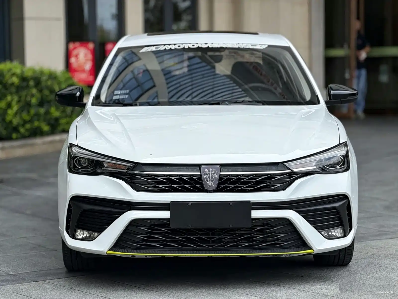 Фото 3 - Roewe i5
