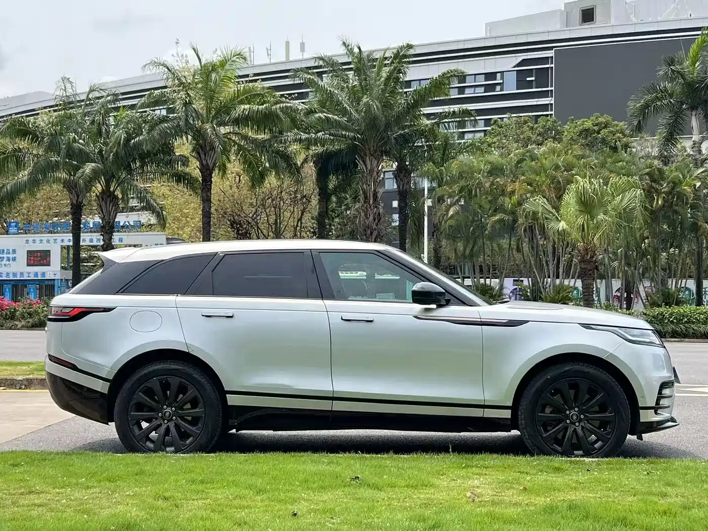 Land Rover Range Rover Velar 2021 P340 R-DYNAMIC SE фото 4