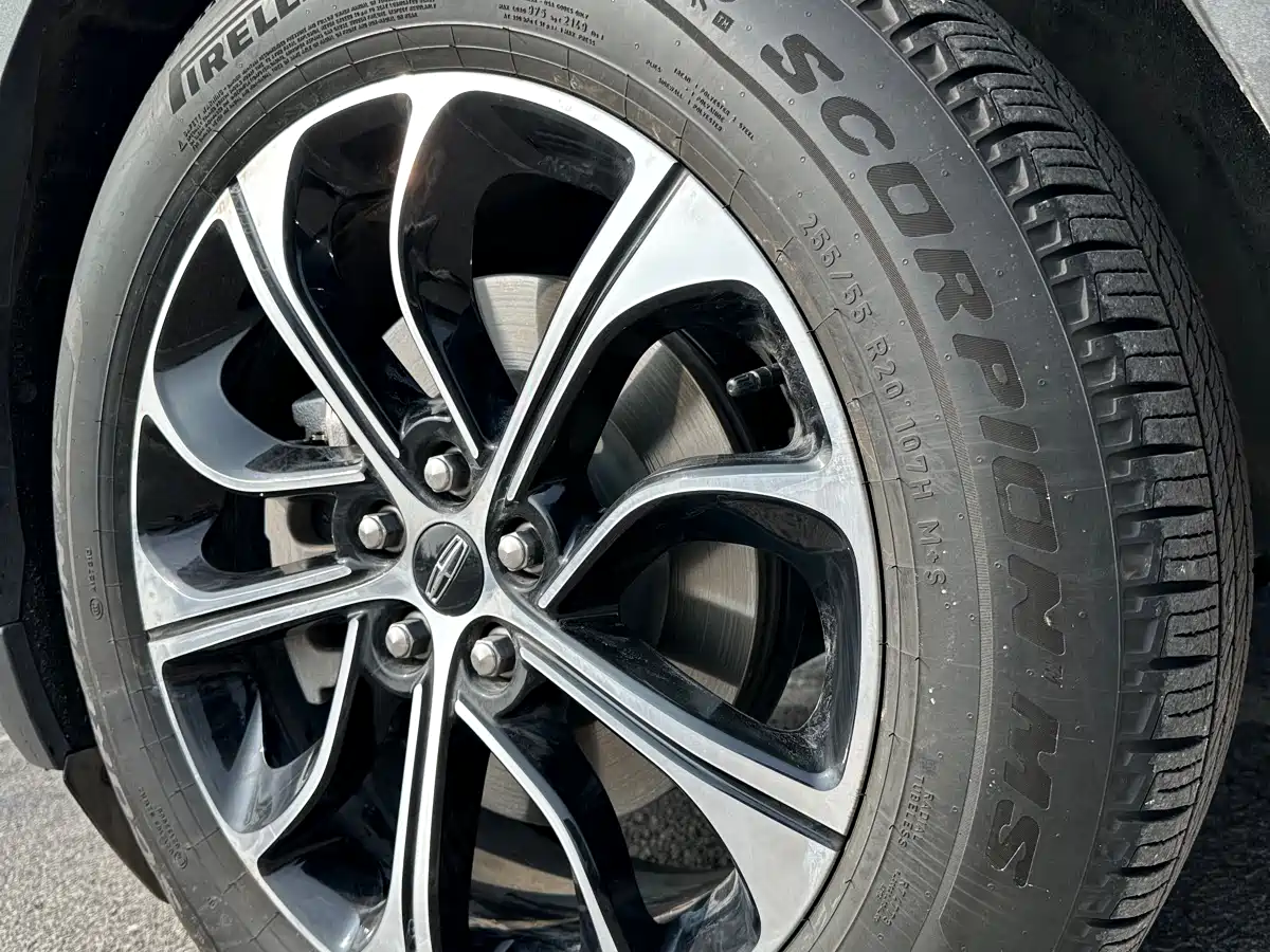 LINCOLN NAVIGATOR