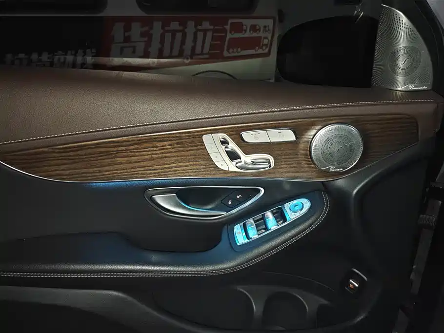 Mercedes-Benz GLC 2022 Facelift II GLC 260 L 4MATIC Luxury фото 7