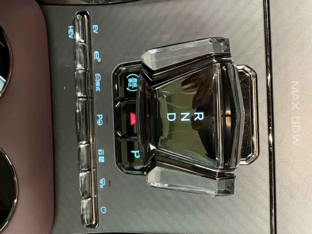 Denza Z9GT 2024 Model 1100 AWD Max Edition фото 15