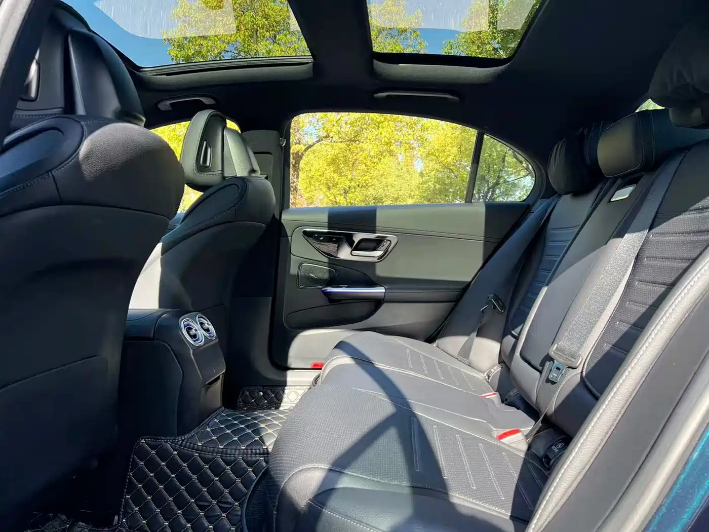 Mercedes-Benz C-Class 2022 C 260 L Sport Edition фото 12