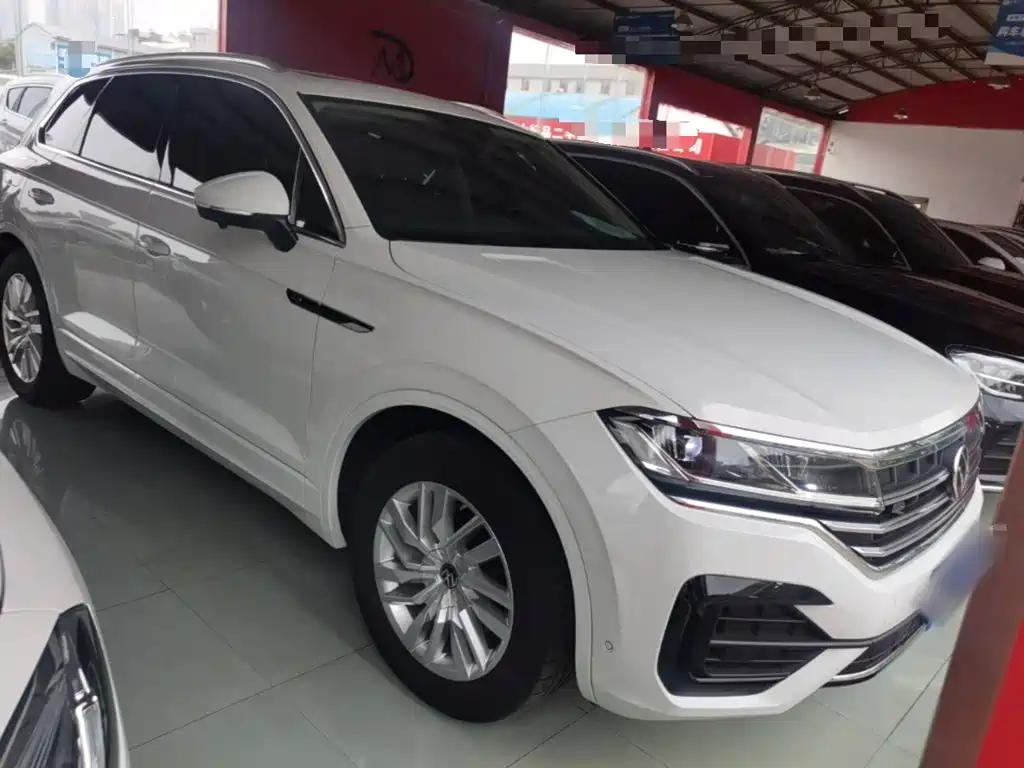 صورة 4 - Volkswagen Touareg