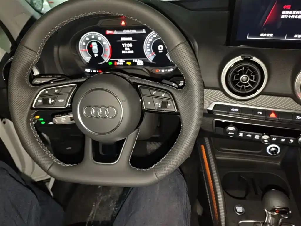 Audi Q2L 2025 35TFSI Fashion Dynamic фото 10