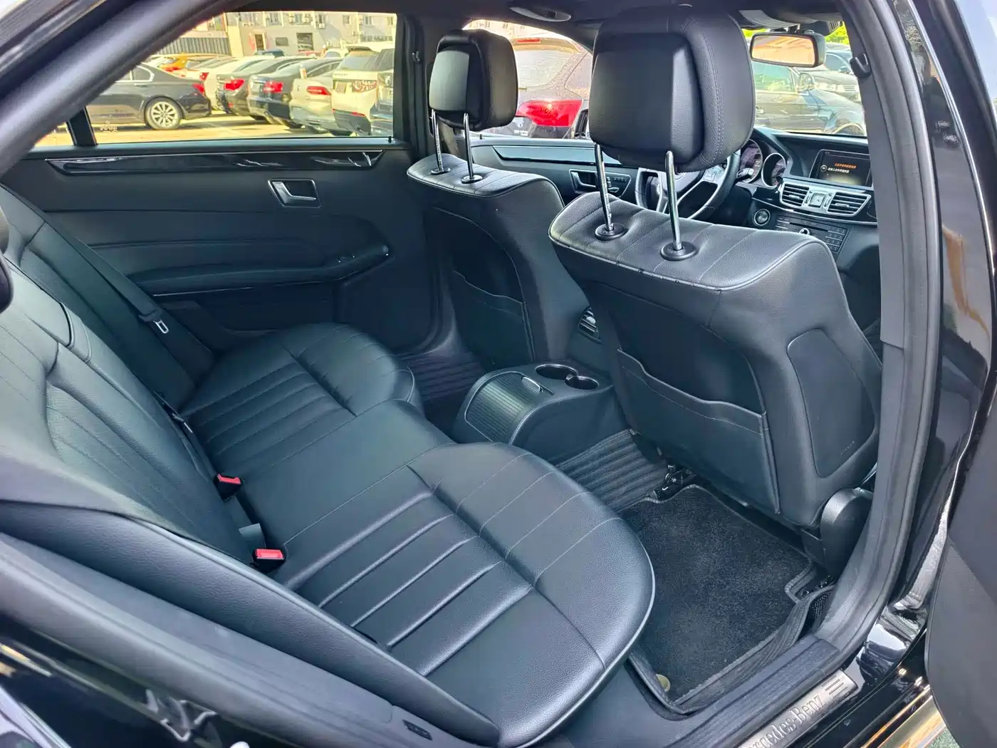 Mercedes-Benz E-Class 2015 E 200 L фото 17