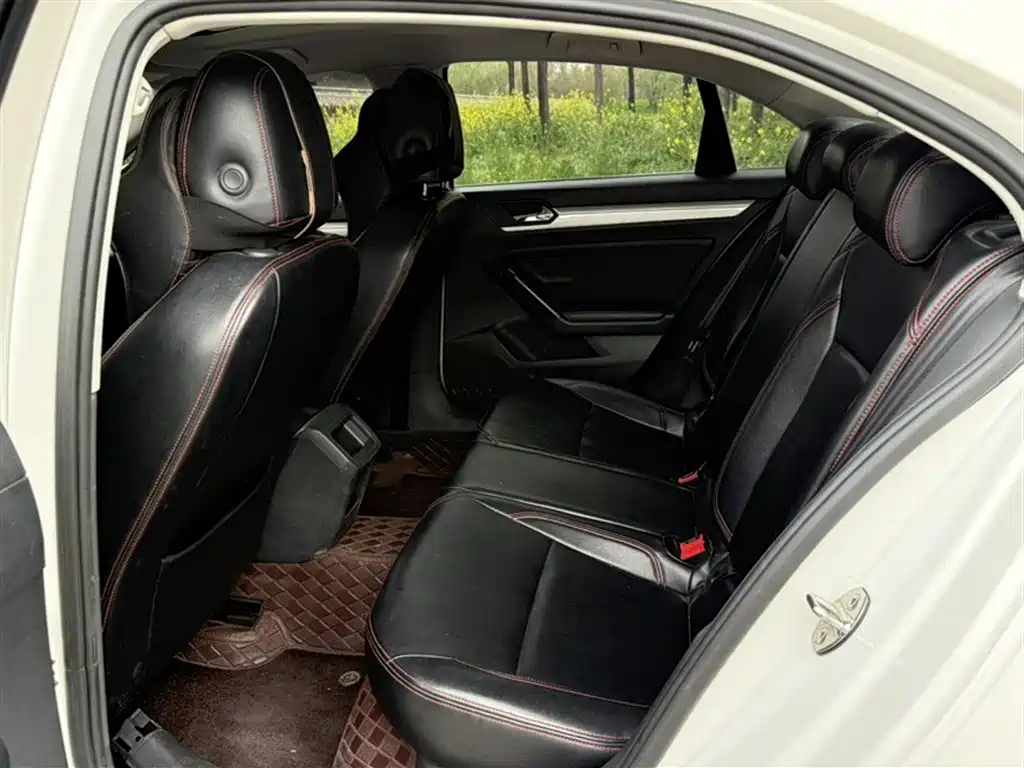 Volkswagen Lamando 2018 230TSI DSG Trend Edition фото 17