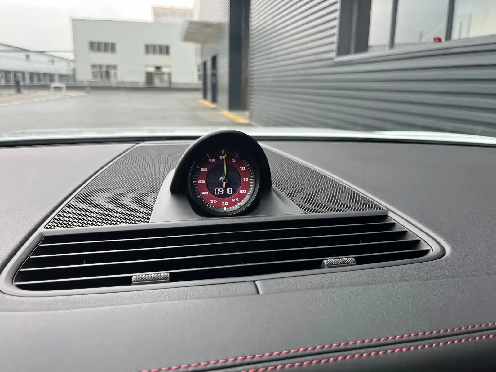 صورة 14 - Porsche Panamera New Energy