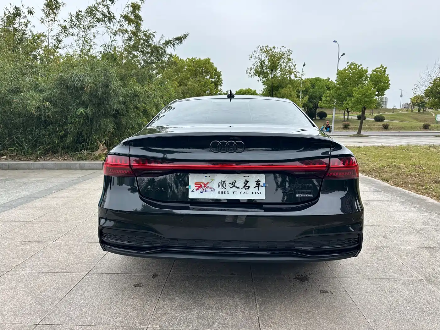 Audi A7L 2022 45 TFSI quattro S-line Black Warrior Edition фото 3