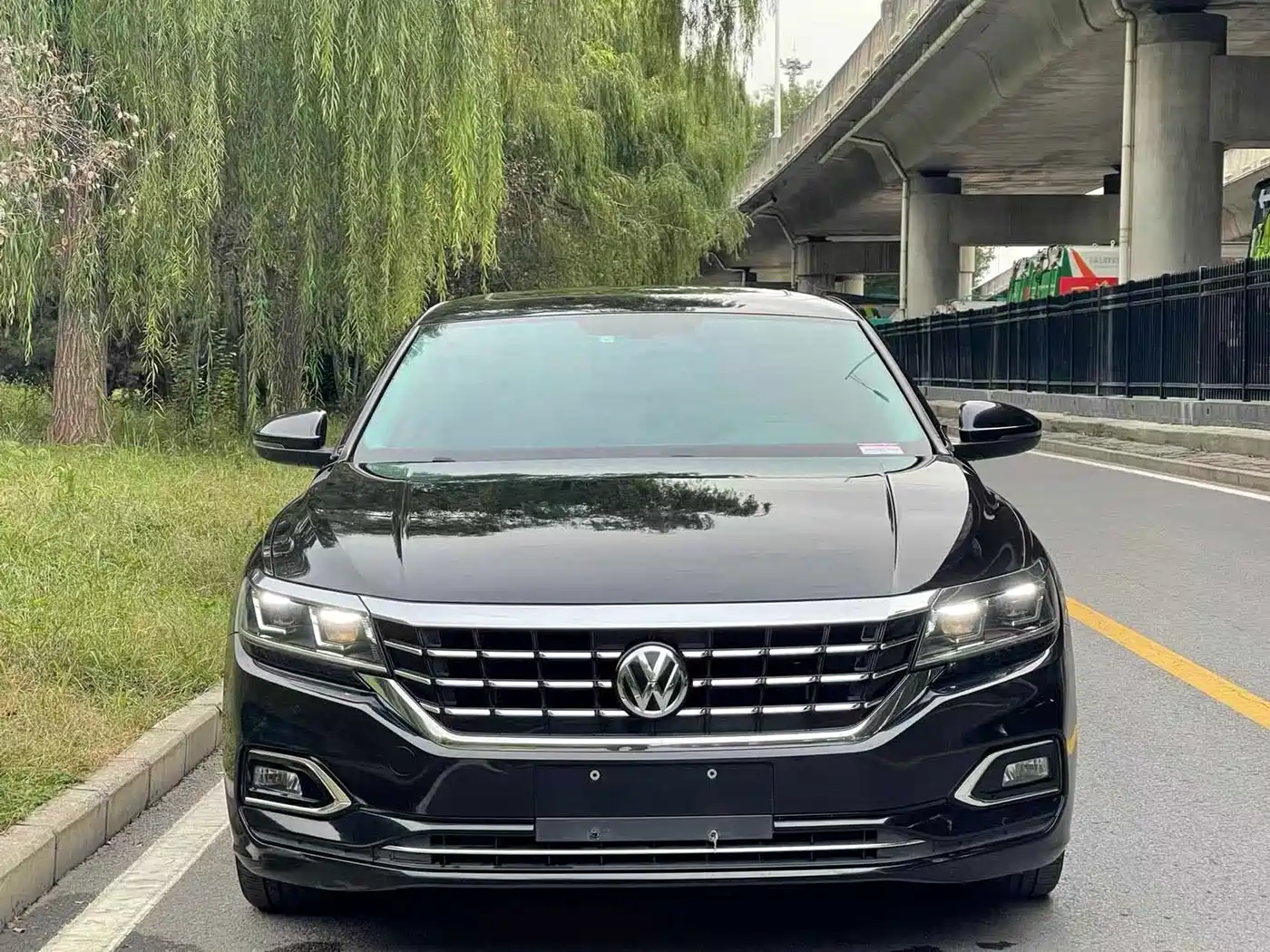 Volkswagen Passat 2020 330TSI Elite Edition China VI фото 2