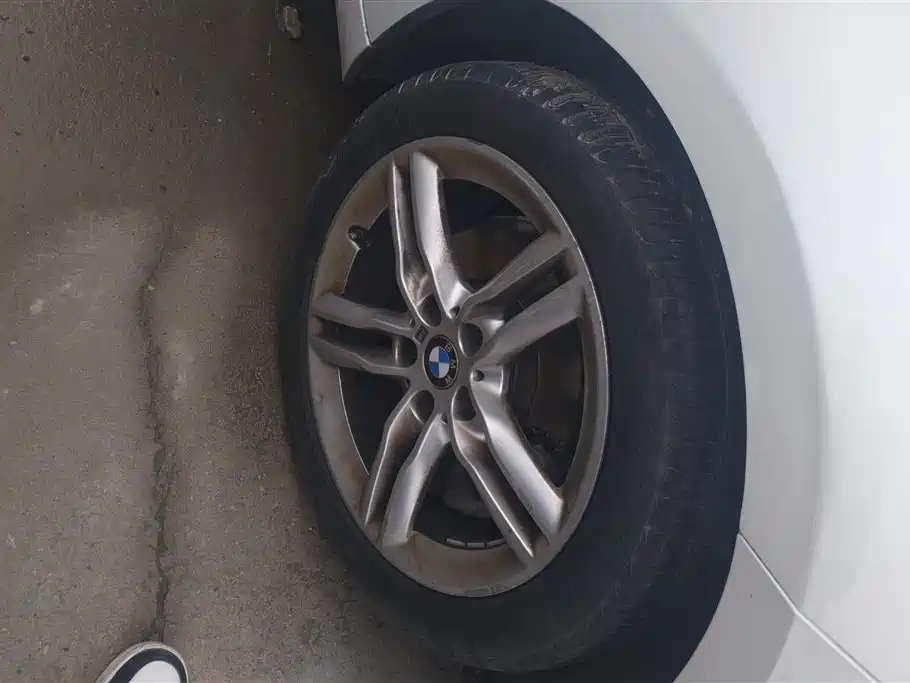 BMW 1 Series 2023 120i M Sport фото 6