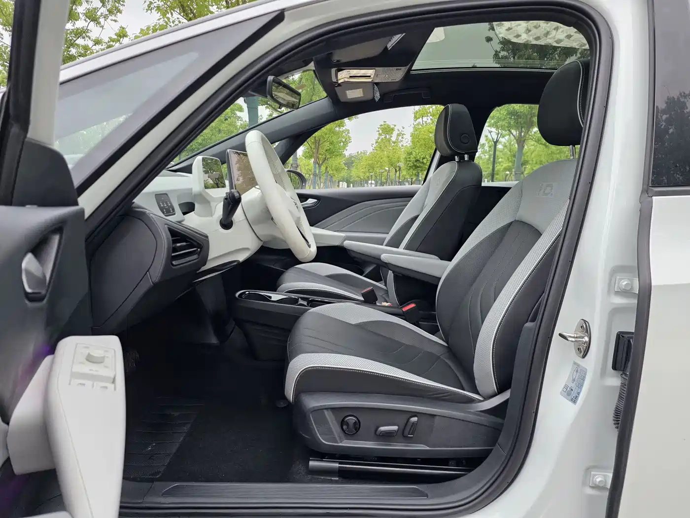Volkswagen ID.3 2025 Smart Edition Ultimate Intelligence Oxygen Version фото 9
