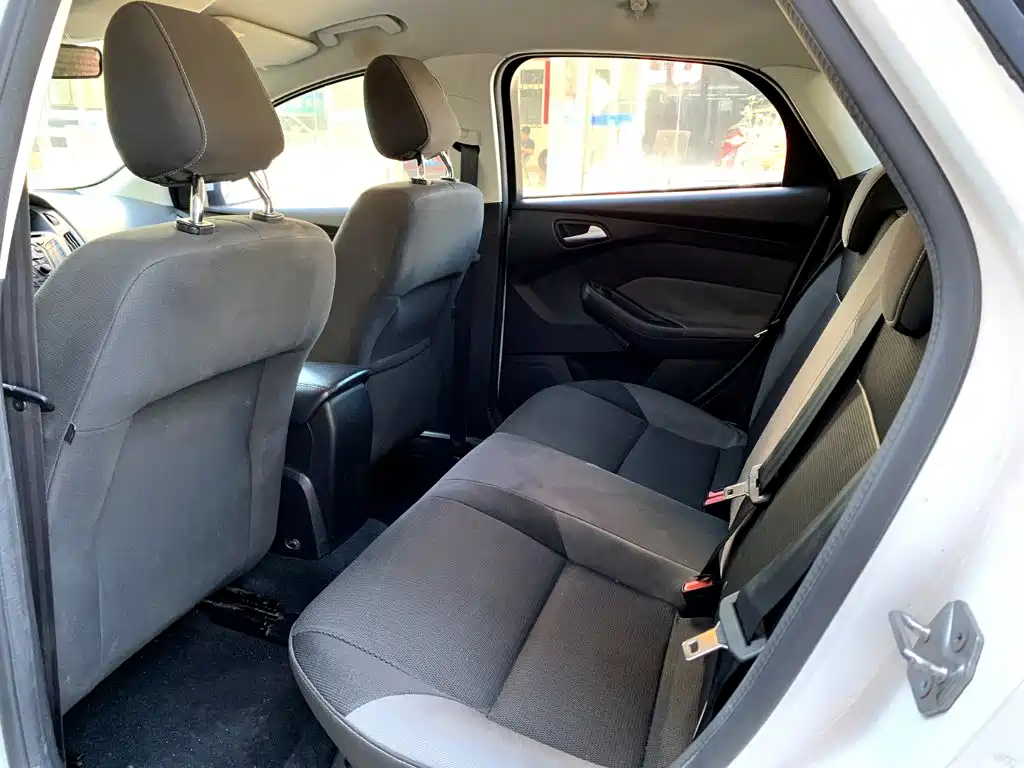 Ford Focus 2014 2012 Hatchback 1.6L Automatic Comfort