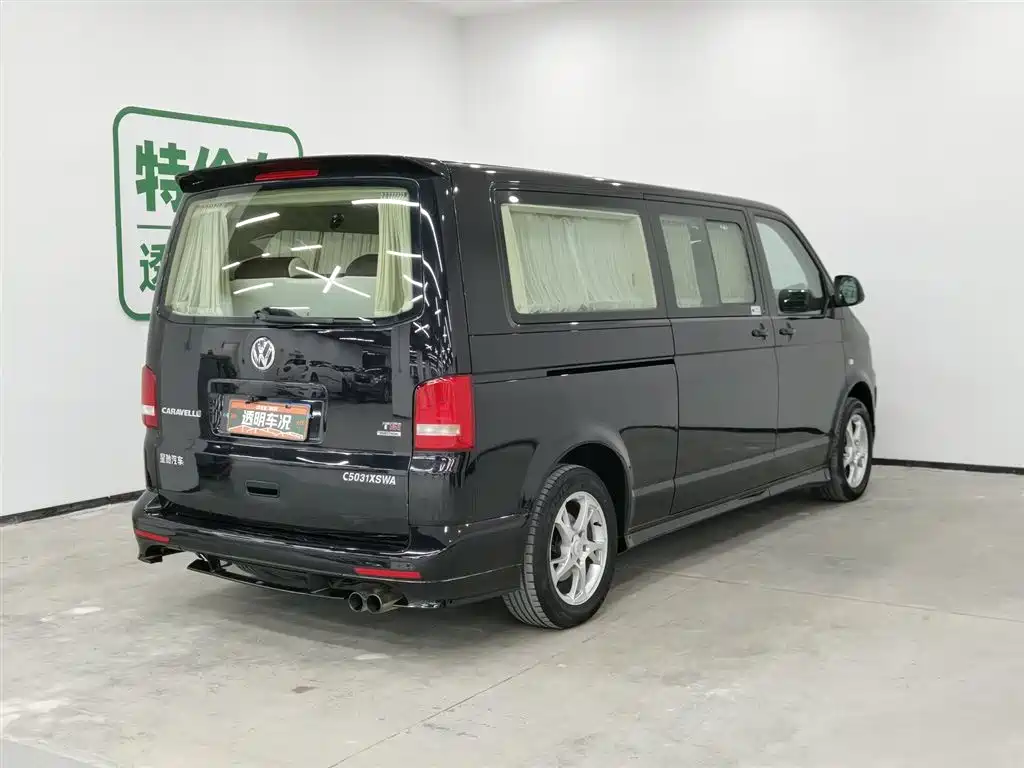 Volkswagen Caravelle 2015 2.0TSI 4WD Comfort фото 2