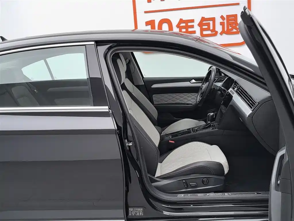 Volkswagen Magotan 2023 Model 2 Million Commemorative Edition 330TSI DSG Luxury фото 23