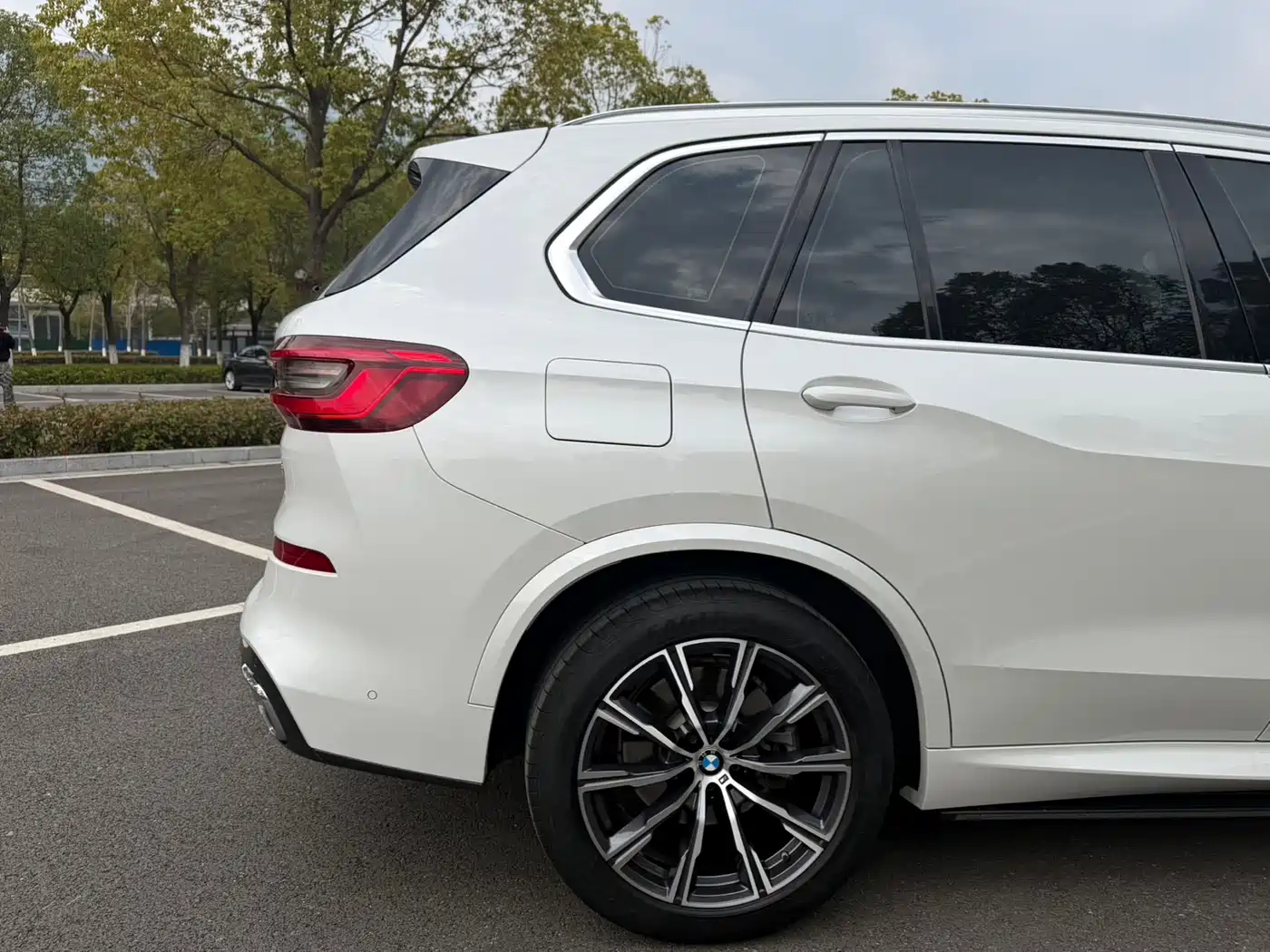 BMW X5 (Import) 2020 xDrive40i M Sport Package фото 11