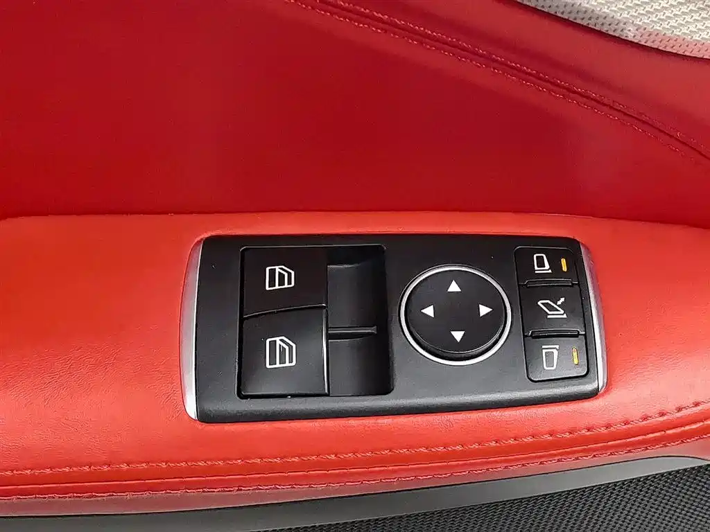 Mercedes-Benz SLC 2016 SLC 200 Style фото 9