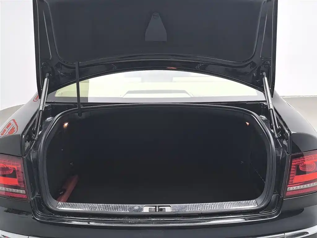 Volkswagen Phaeton 2012 3.0L Executive фото 16