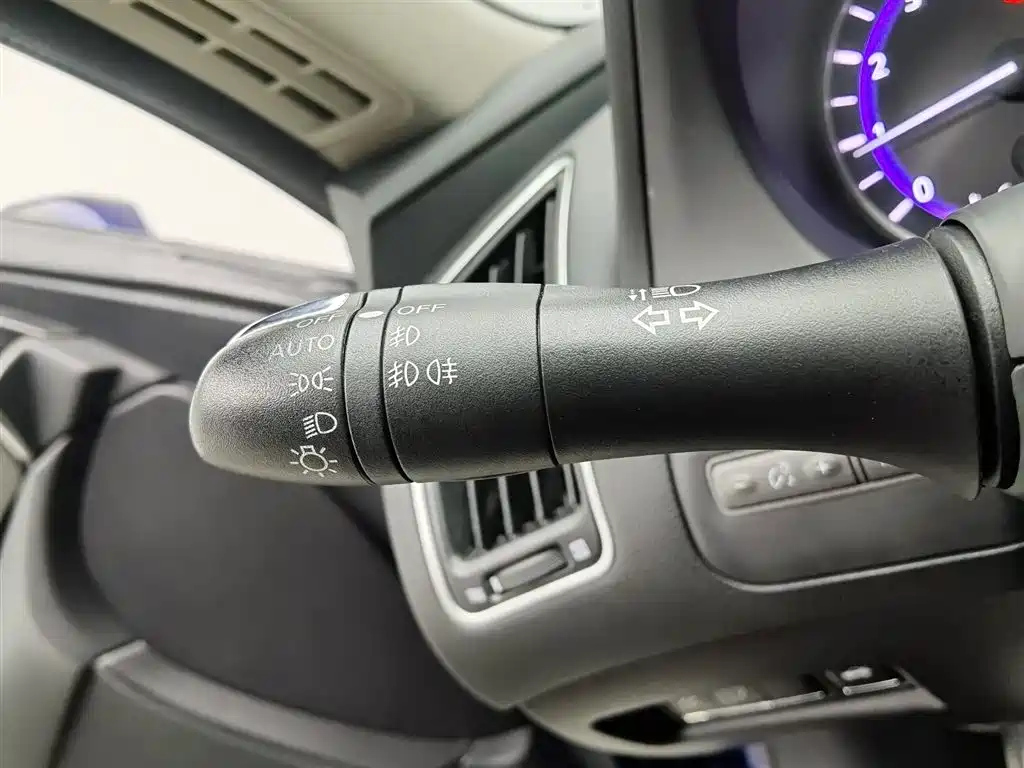 Infiniti Q50L 2016 Model 2.0T Comfort Edition фото 21