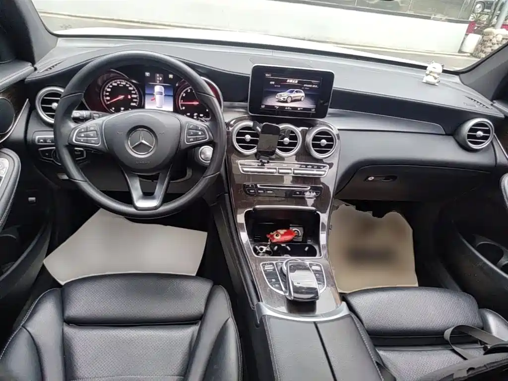 Mercedes-Benz GLC 2018 GLC 260 4MATIC Luxury фото 10