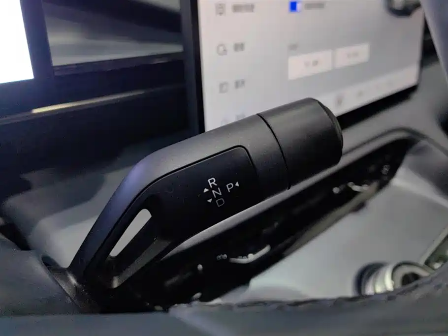 GEELY GALAXY GALAXY E5