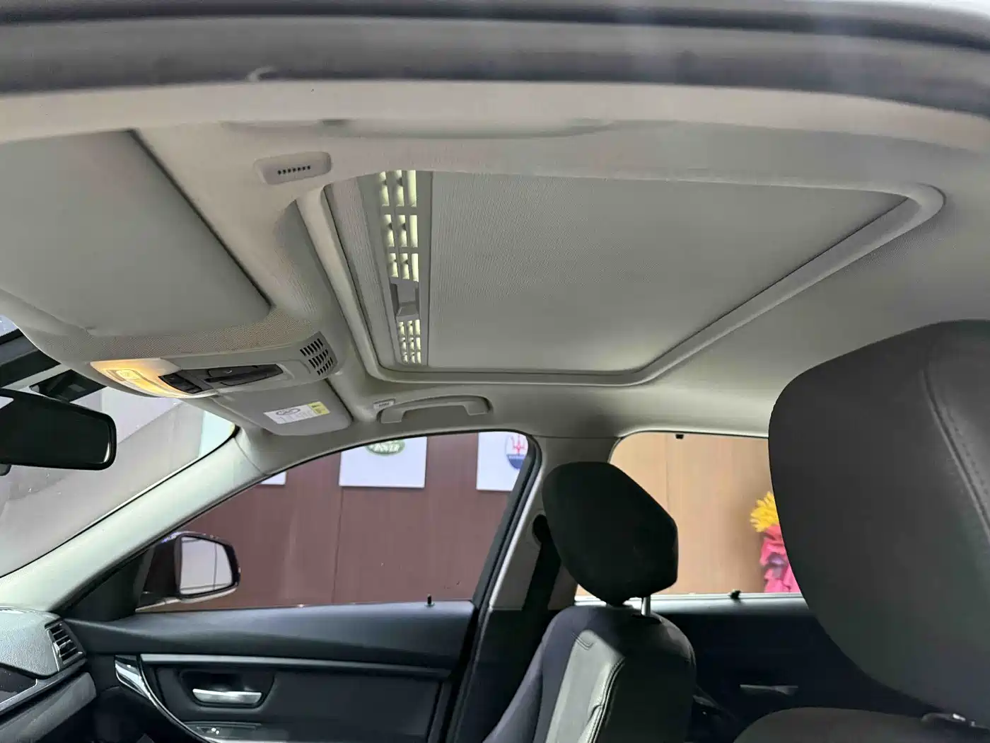 BMW 3 Series 2017 320Li M Sport фото 15