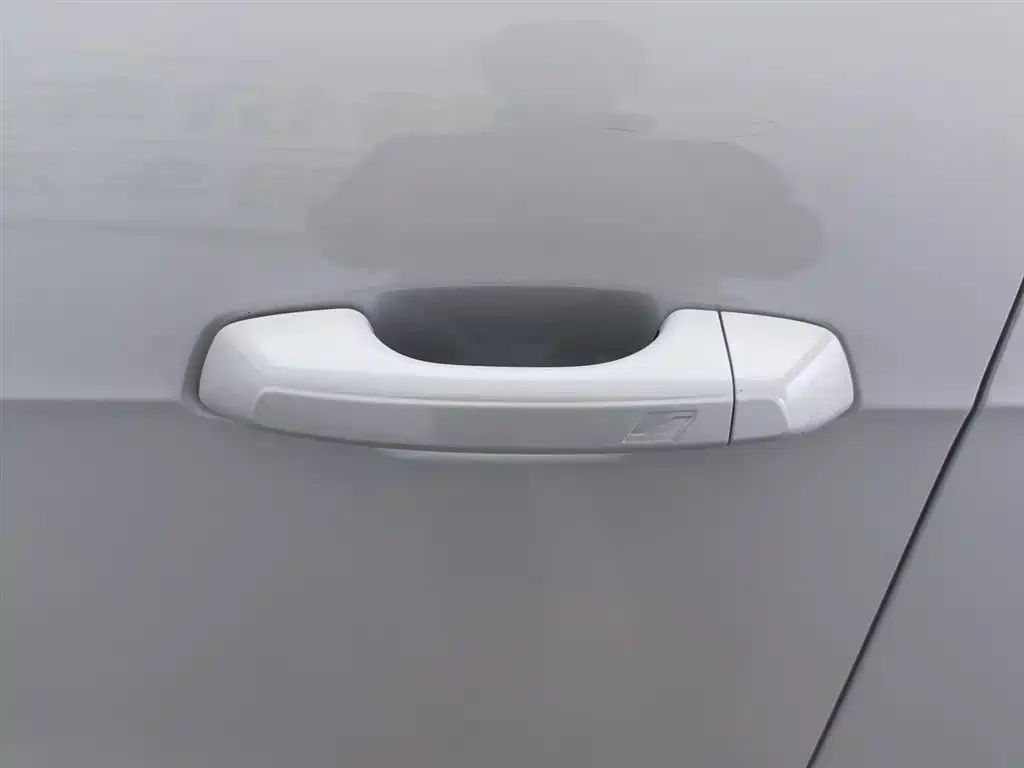Lynk & Co 06 2023 Remix 1.5T Power Pro фото 18