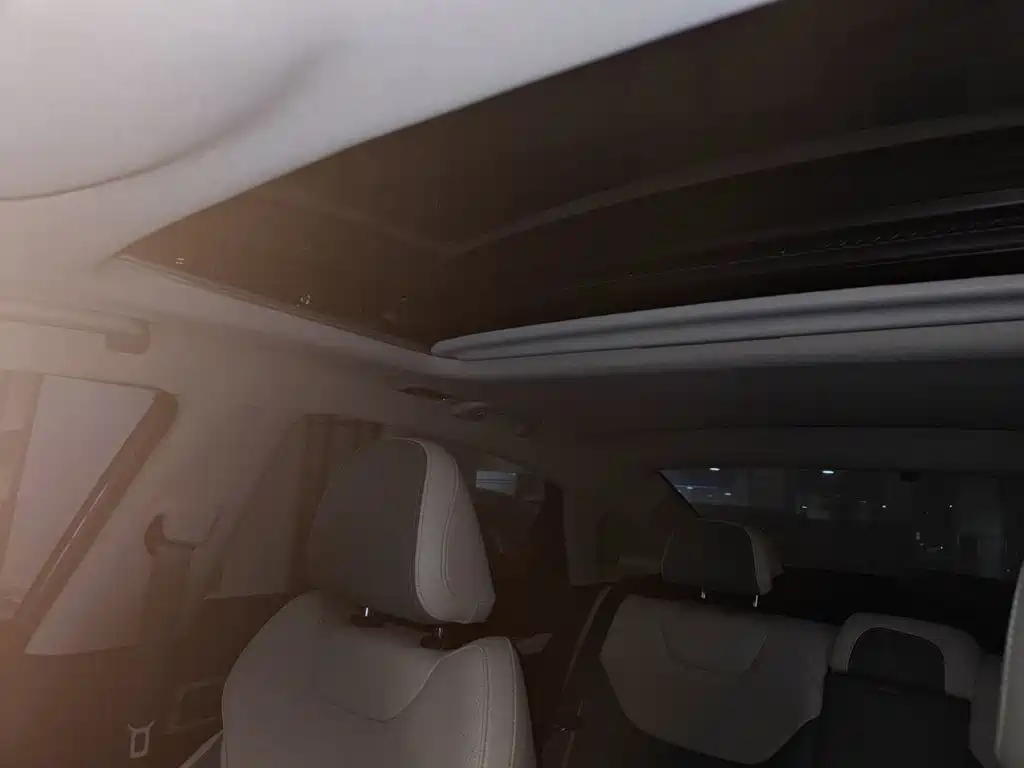 صورة 8 - Geely Emgrand L HiP