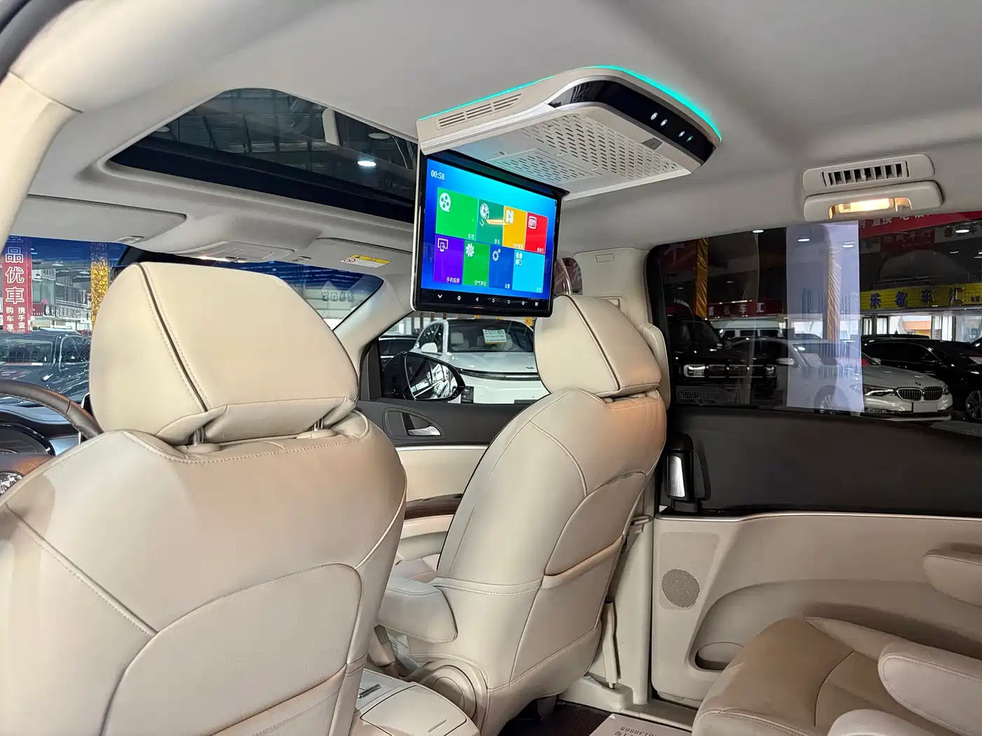 Buick GL8 2021 Land Business Class 652T Luxury фото 24