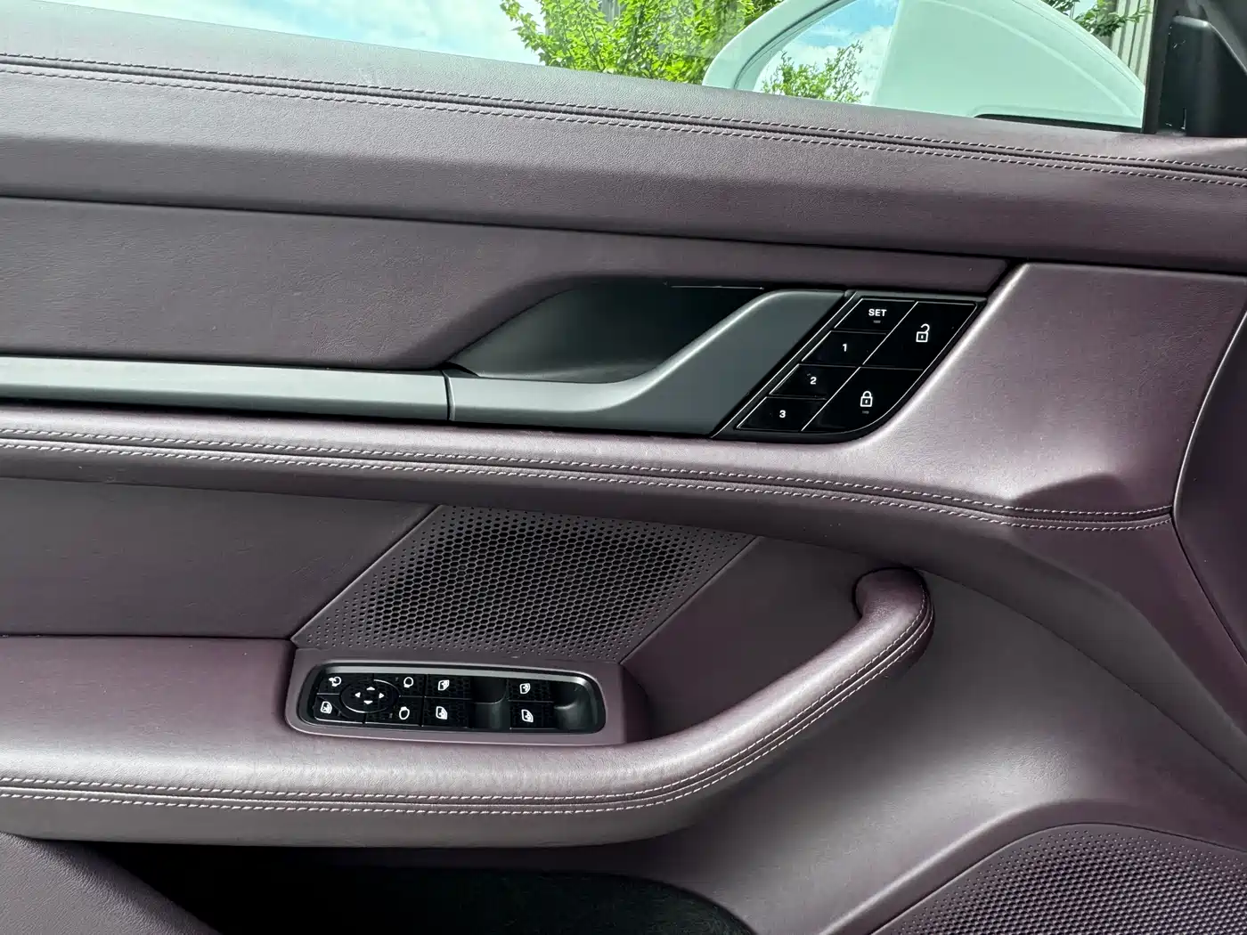 Porsche Taycan 2020 Taycan фото 13