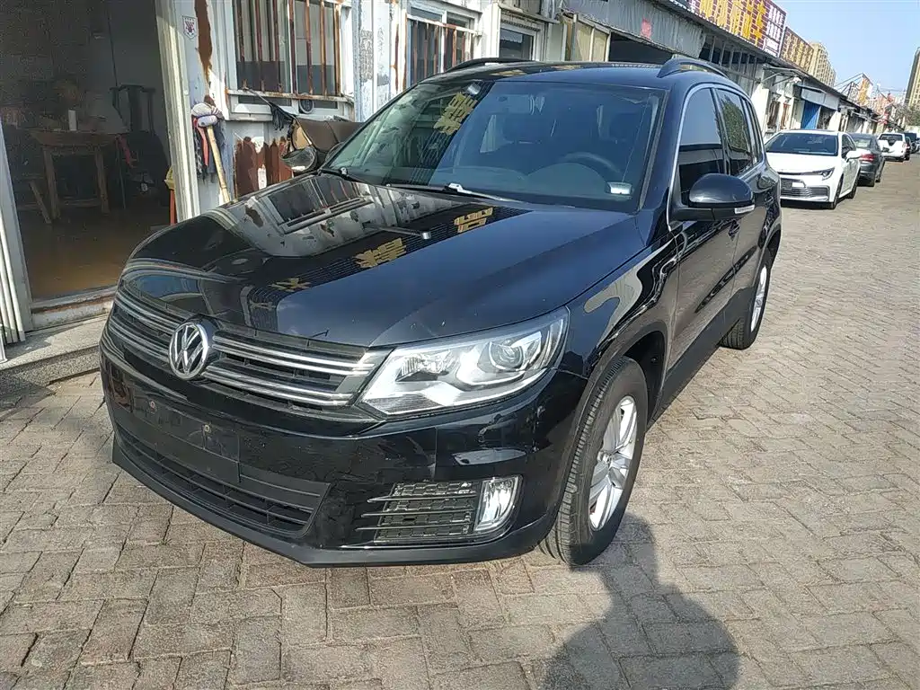Volkswagen Tiguan 2015 1.8TSI Automatic 2WD Trendline фото 2