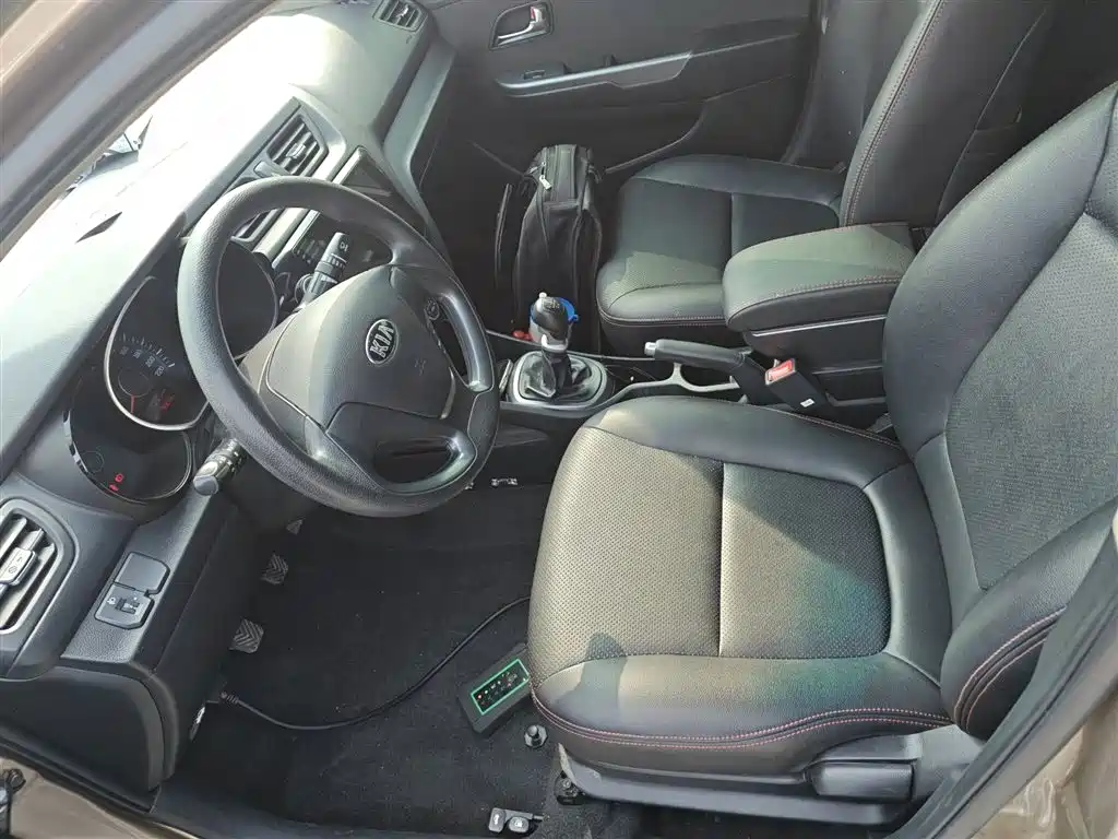 Kia K2 2015 Sedan 1.4L MT GLS фото 11