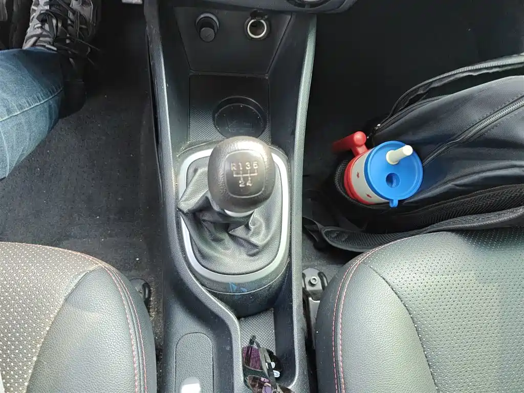 Kia K2 2015 Sedan 1.4L MT GLS фото 10