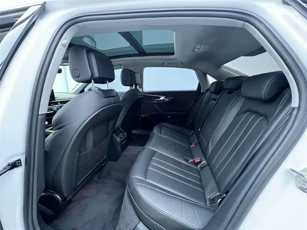 Audi A4L 2022 40 TFSI Luxury Dynamic фото 26