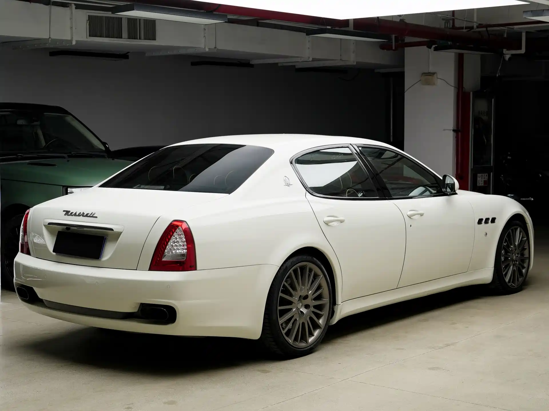 Photo 9 - Maserati Quattroporte